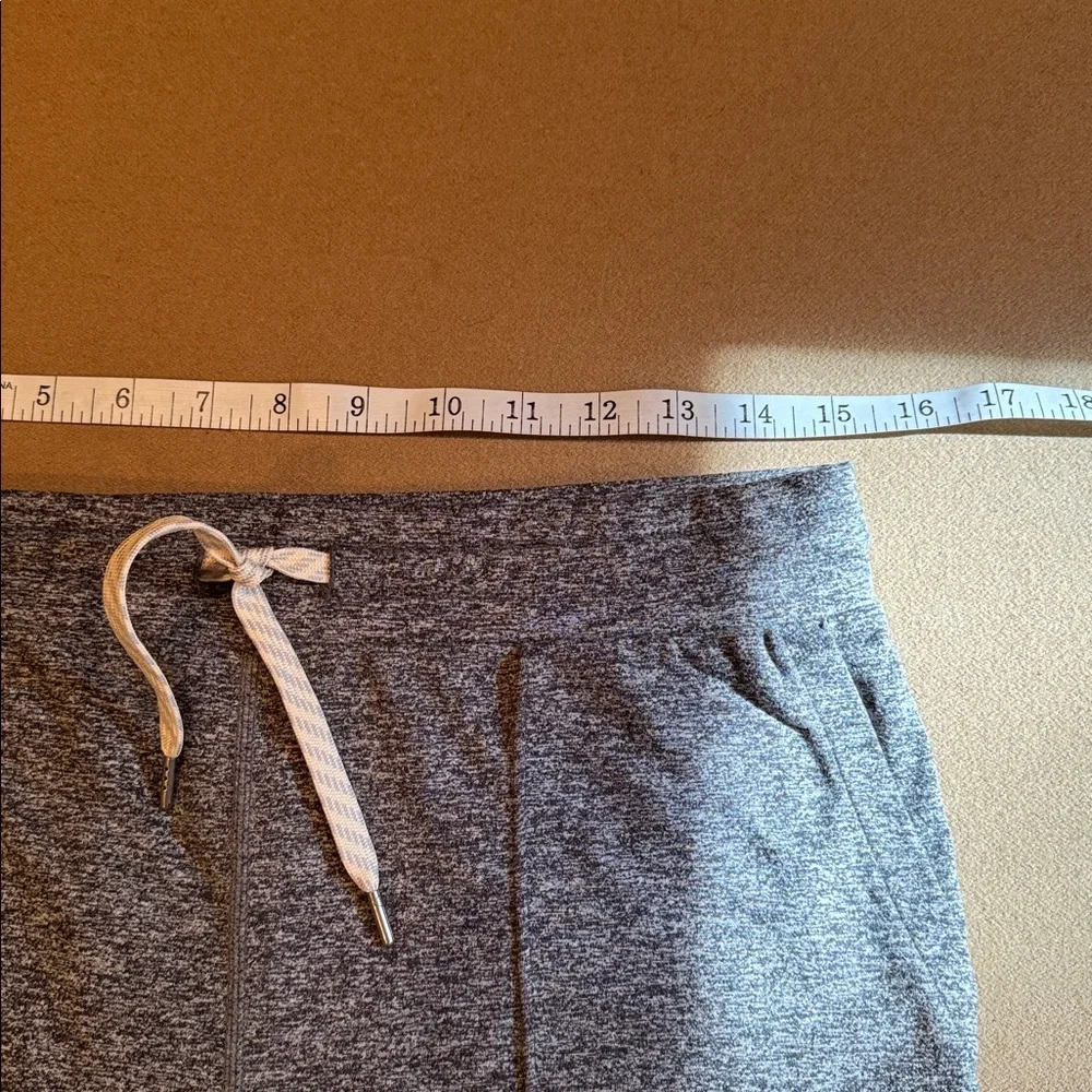 Vuori Gray Women’s Track Pants - Picture 8 of 11